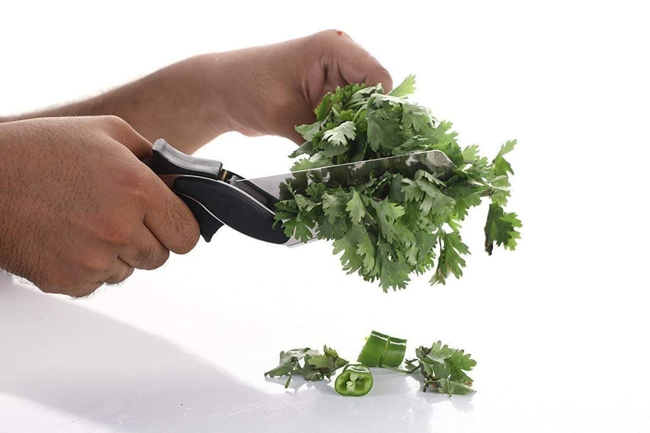 Clever Cutter – 2-in-1 knife & board.
